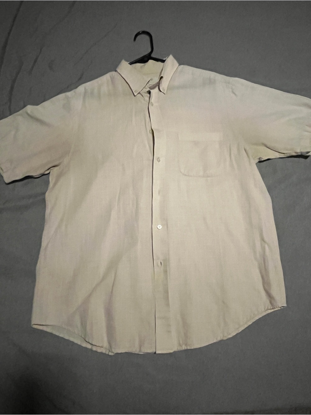Turnbury Men's Short-Sleeve Button-Down Shirt in Light Beige